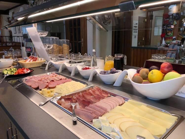 Hotel Zur Linde Lauf Экстерьер фото