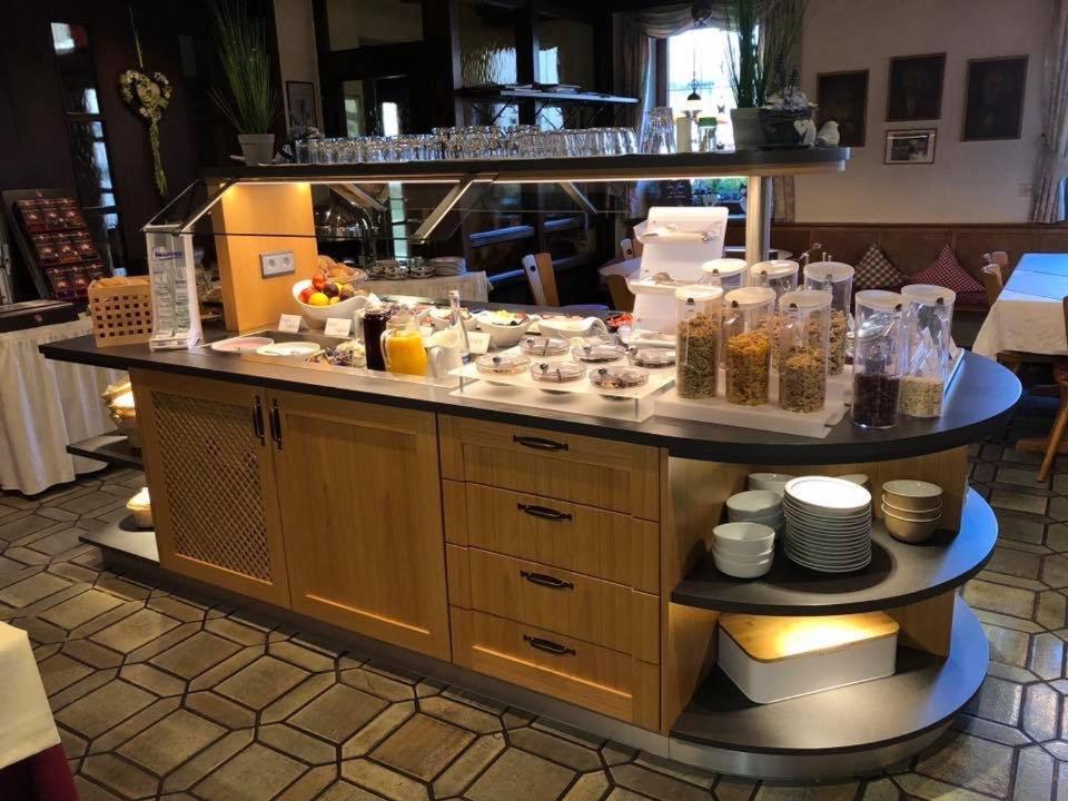 Hotel Zur Linde Lauf Экстерьер фото