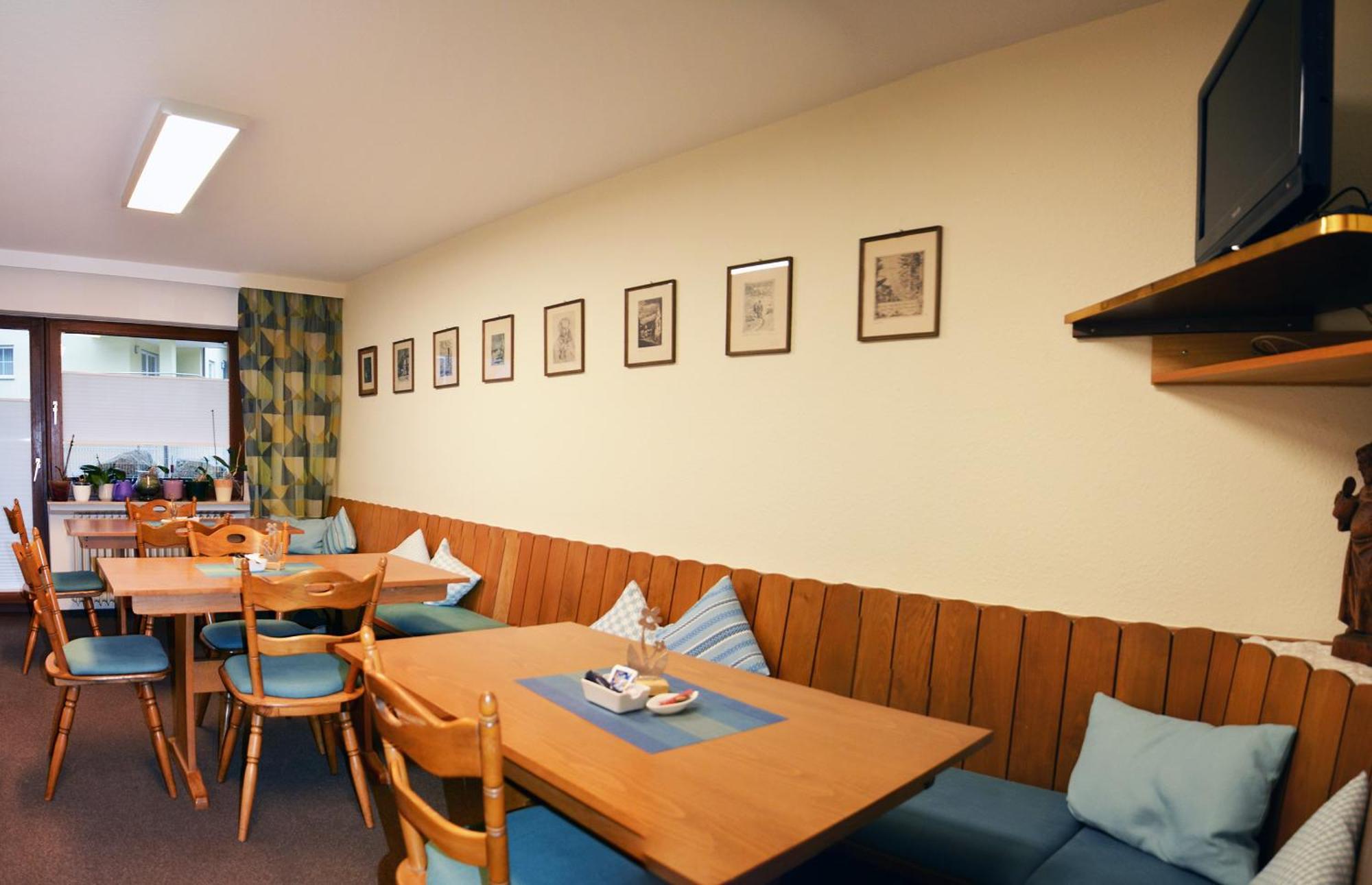 Hotel Zur Linde Lauf Экстерьер фото