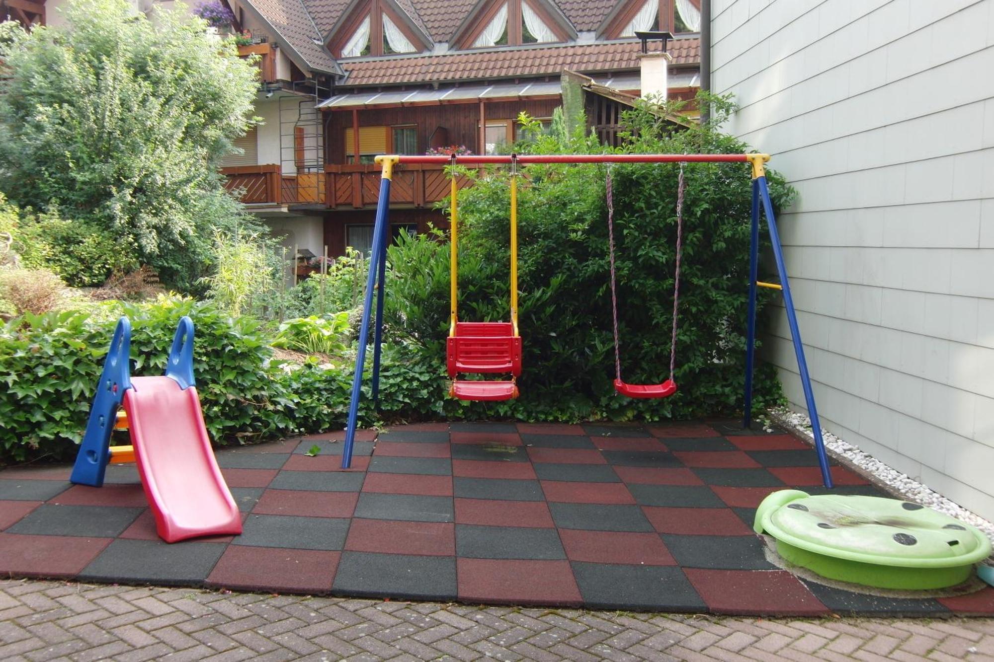 Hotel Zur Linde Lauf Экстерьер фото