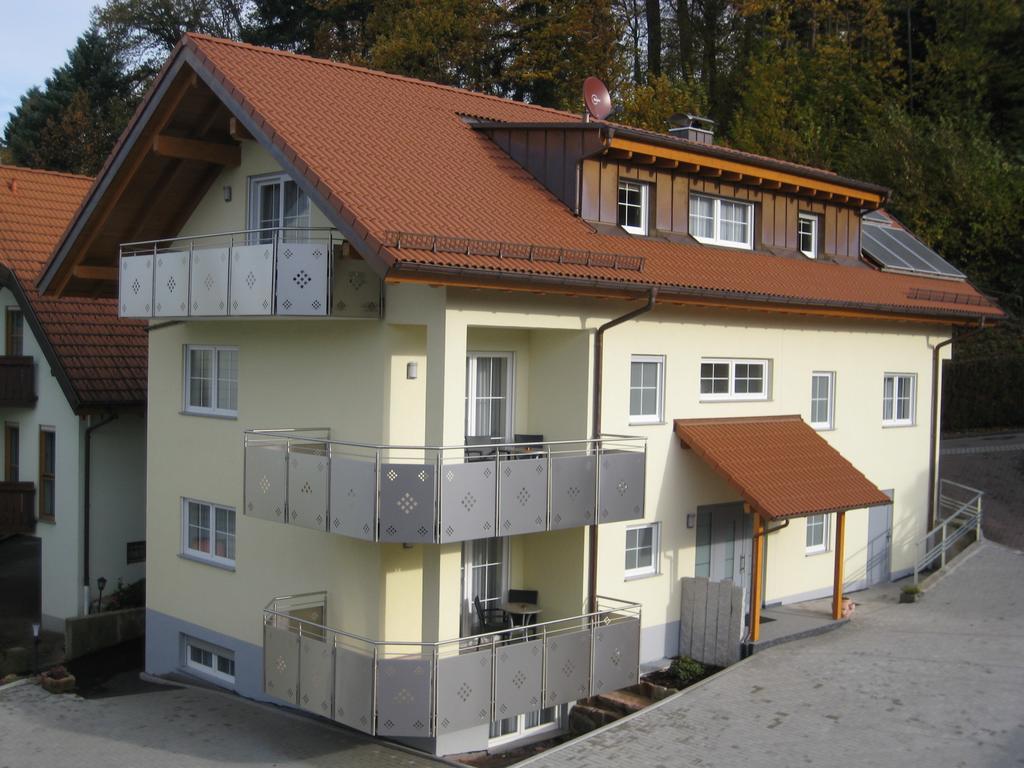 Hotel Zur Linde Lauf Экстерьер фото